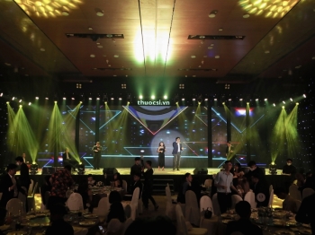 Khám phá ngay 7 bước tổ chức Tiệc Year End Party